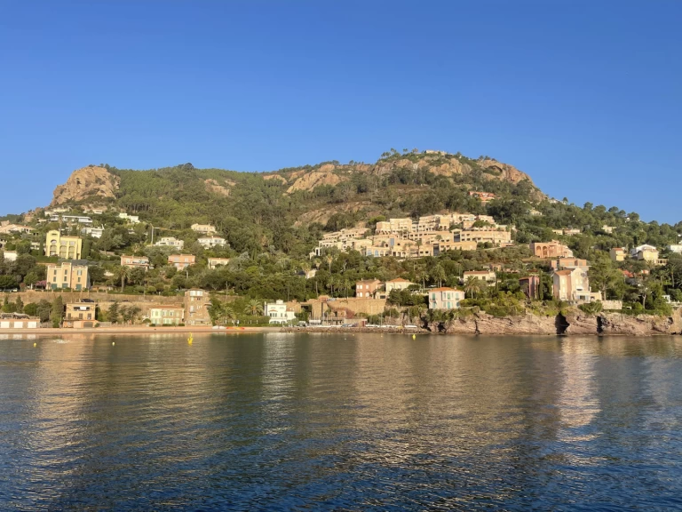 Location Bateau à moteur Jeanneau avec permis