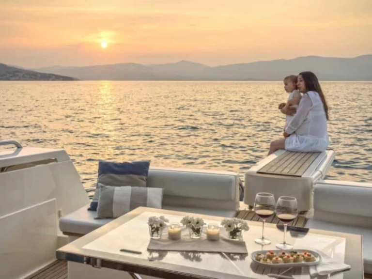 Location Bateau à moteur à Toúrlos - Ferretti 53 FlyBridge 