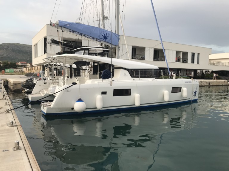 Louer Catamaran avec ou sans skipper Lagoon à Néa Péramos