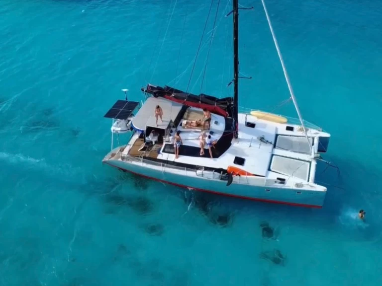 Location Catamaran Lazzi 47 avec permis