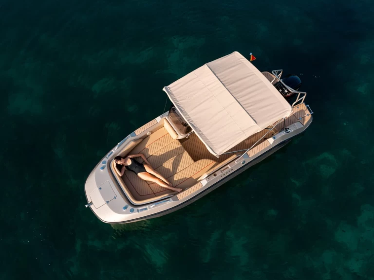 Location Bateau à moteur Bulldog avec permis