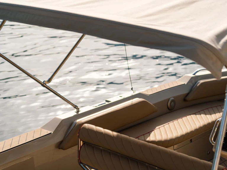 Bateau à moteur à louer à Zadar au meilleur prix