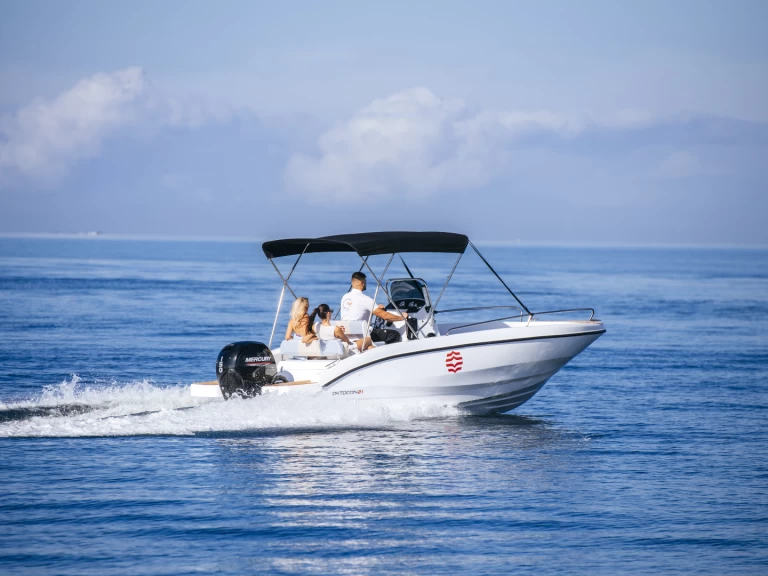 Location bateau Oktogon Venturo 21 à Petrcane sur Samboat