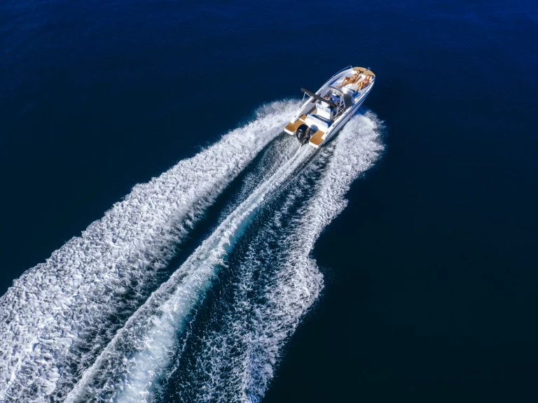 Louer Bateau à moteur avec ou sans skipper Oktogon à Zadar