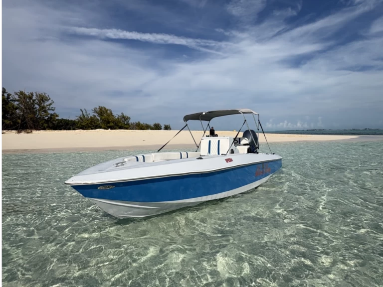 Location Bateau à moteur Custom Made avec permis