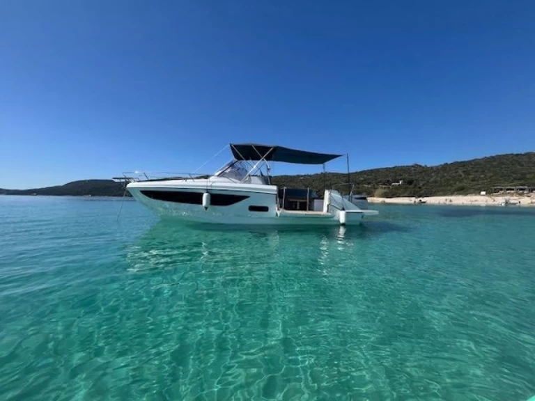 Louez un Bénéteau FLYER 9 SUNdeck à Ajaccio