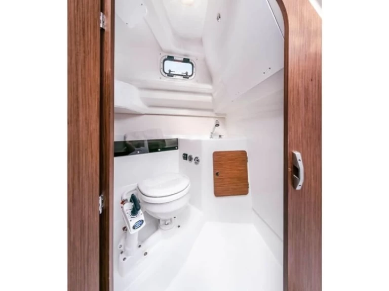 Location bateau Ajaccio pas cher Antares 8