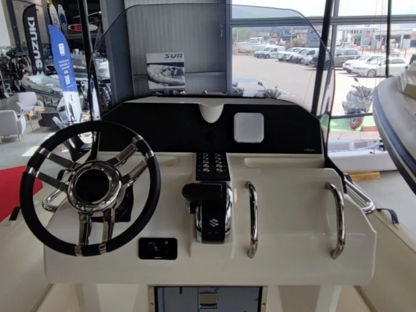 Semi-rigide à louer à Ajaccio au meilleur prix