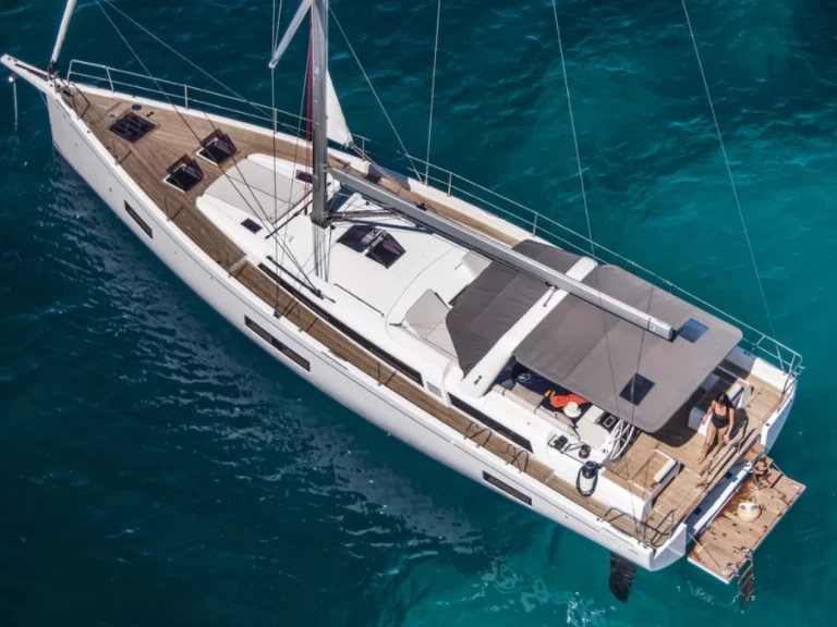 Louez un Bénéteau Oceanis 54 à Sant Antoni de Portmany