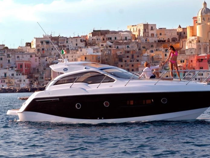 Bateau à moteur à louer à Beaulieu-sur-Mer au meilleur prix