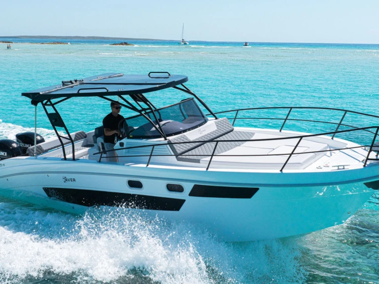 Location Bateau à moteur Saver avec permis