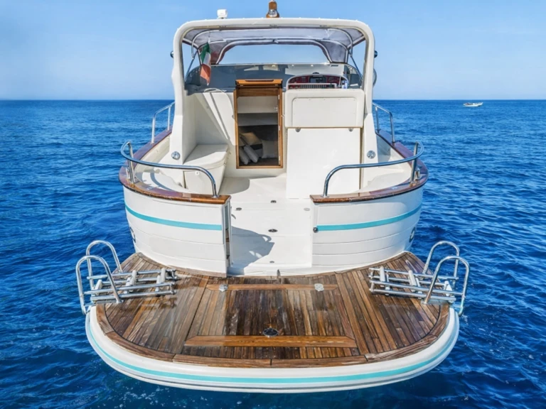 Louer Bateau à moteur avec ou sans skipper Cantiere Acquamarina à Sorrento