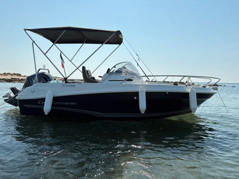 Bateau à moteur à louer à Saint-Florent au meilleur prix