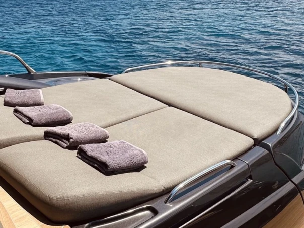 Louez un Cranchi Mediterranee 50 à Mykonos (Ville)