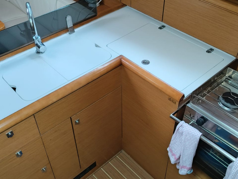 Location Voilier à Port-Haliguen - Jeanneau Sun Odyssey 379