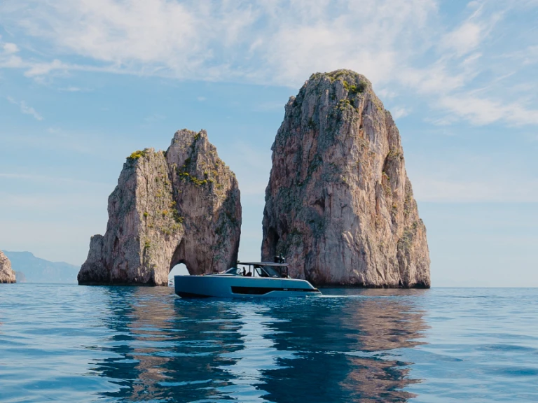 Cranchi A 46 Luxury Tender a louer à Sorrento