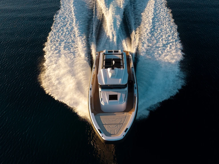 Louez un Technohull XPD 46 à Olympic Marine