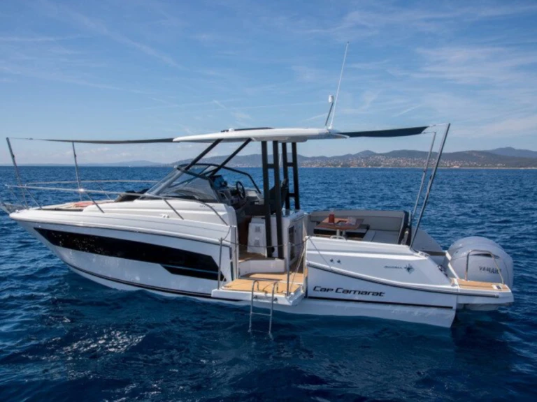 Louer Bateau à moteur avec ou sans skipper Jeanneau à France