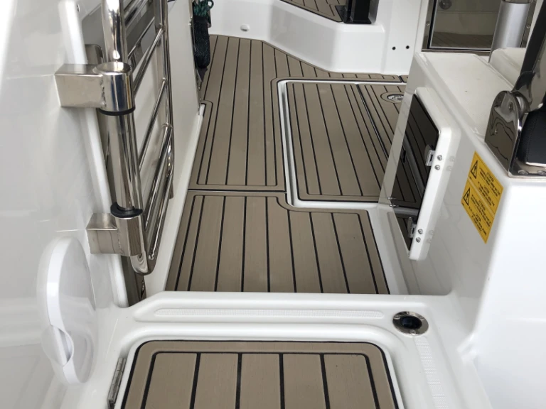 Location Bateau à moteur Jeanneau avec permis