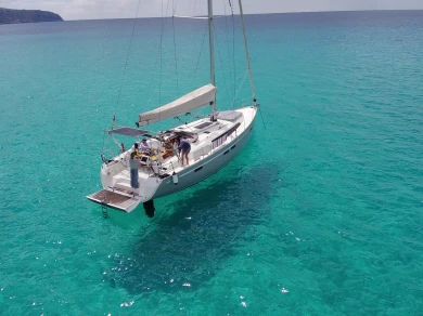 Sailboat rental in Palma de Majorque - Bavaria Cruiser 46