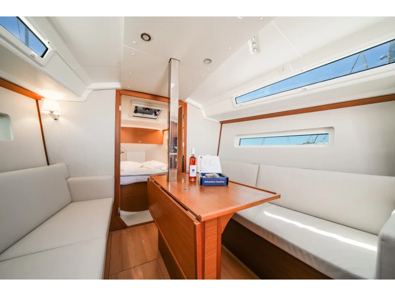Location bateau Jeanneau Sun Odyssey 350 à Préveza sur Samboat