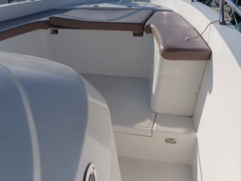 Bateau à moteur à louer à Garrucha au meilleur prix