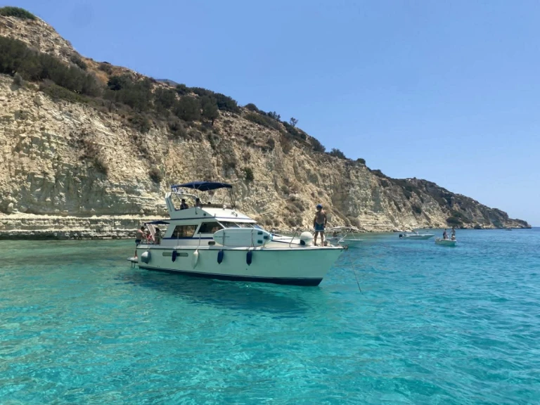 Location Bateau à moteur Princess avec permis