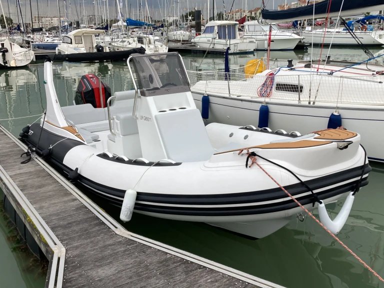 Location bateau La Rochelle pas cher Super Luc 660
