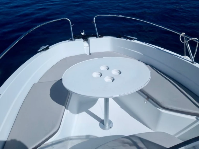 Location bateau Sainte-Rose pas cher Cap Camarat 5.5 CC Serie 2