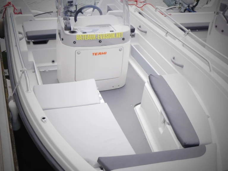 Louer Bateau à moteur avec ou sans skipper Terhi à La Baule-Escoublac