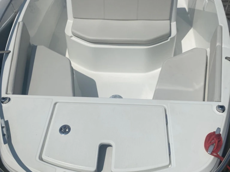 Bateau à moteur à louer à La Baule-Escoublac au meilleur prix