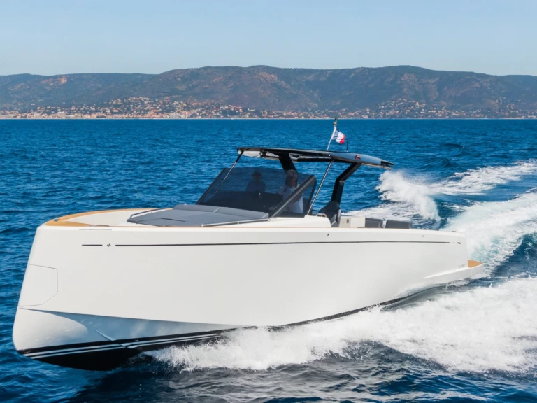 Louez un Pardo Yachts Pardo 43 à Port Grimaud