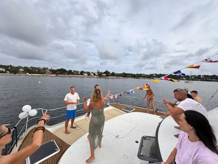 Location à Golfe-Juan - Fountaine Pajot Cumberland 44 sur SamBoat