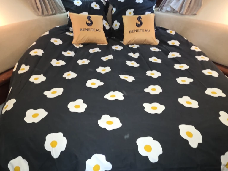 Location Bateau à moteur à Toulon - Jeanneau Prestige 36 Fly