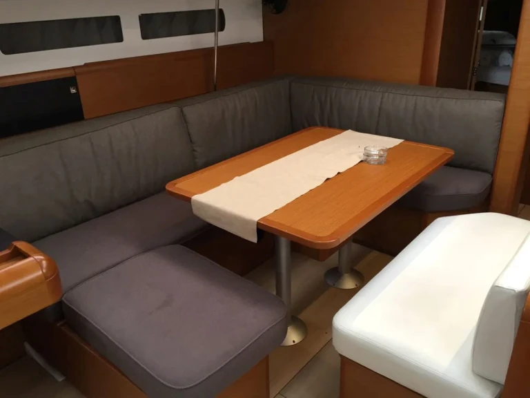 Jeanneau Sun Odyssey 479 a louer à Seget Donji