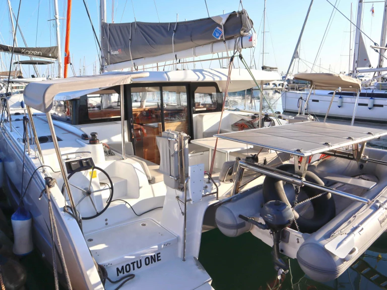 Louez un Excess Excess 11 à Néa Péramos