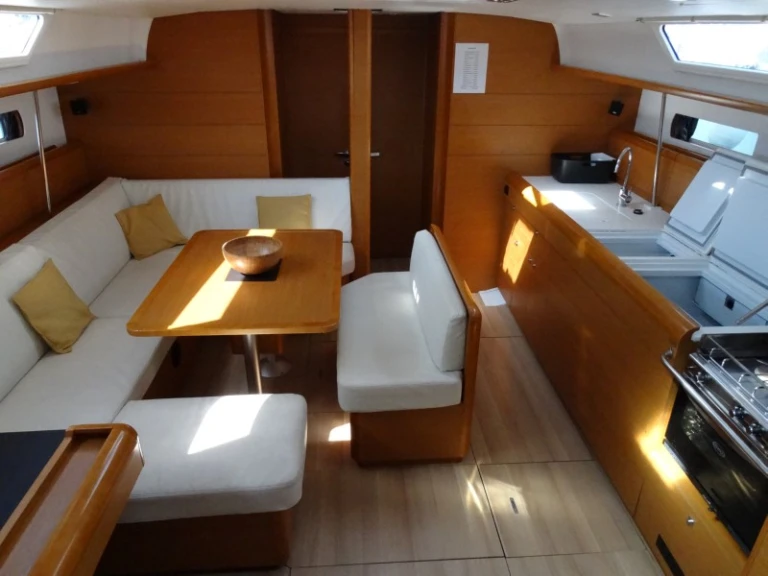 Louez un Jeanneau Sun Odyssey 469 à Lefkáda