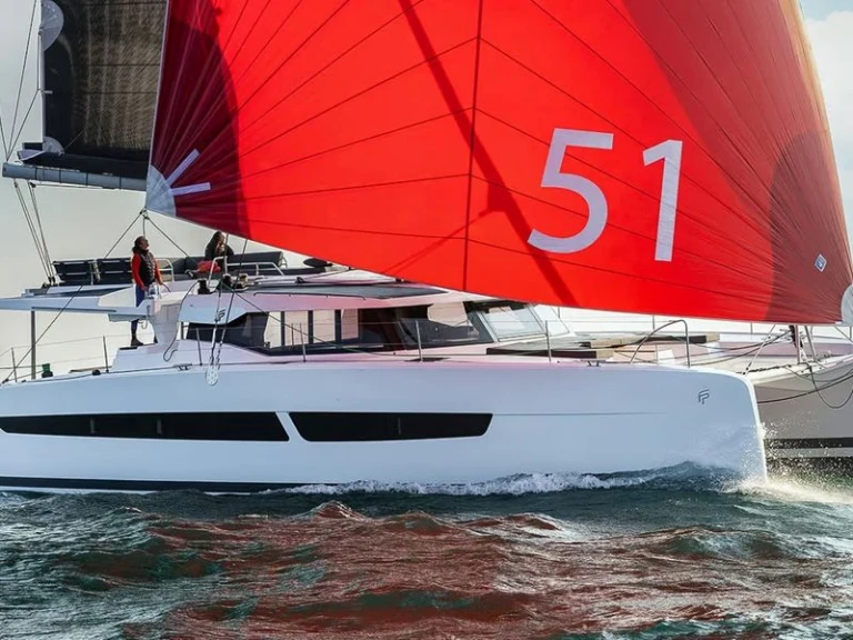 Fountaine Pajot Aura 51 a louer à Néa Péramos