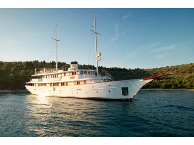 Luxury Yacht hire in Split -  Motoryacht Belleza