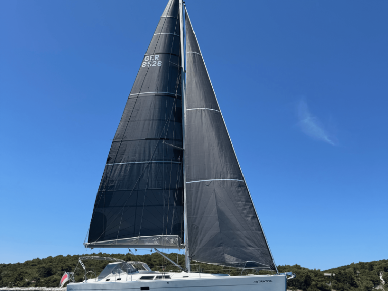 Location bateau Hanse Hanse 430 E à Pula sur Samboat