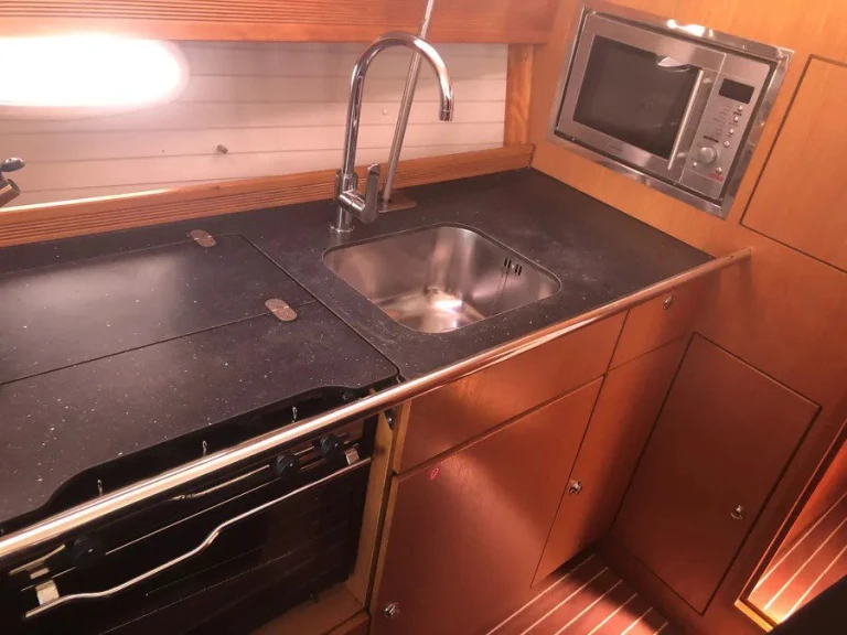 Voilier à louer à Néa Péramos au meilleur prix