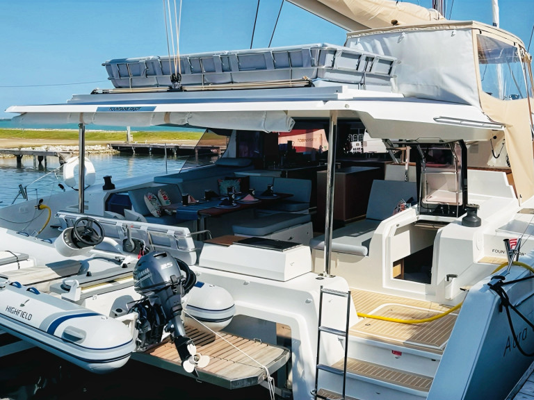 Louez un Fountaine Pajot Aura 51 à Belize City