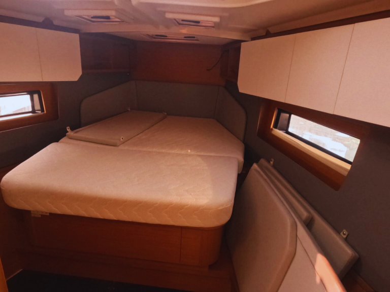 Louez un Dufour Dufour 41 à Procida