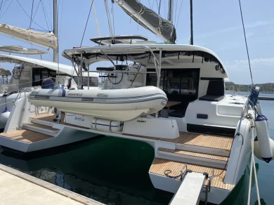 Hire a Lagoon Lagoon 42 San Teodoro