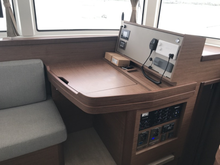 Location bateau San Teodoro pas cher Lagoon 42