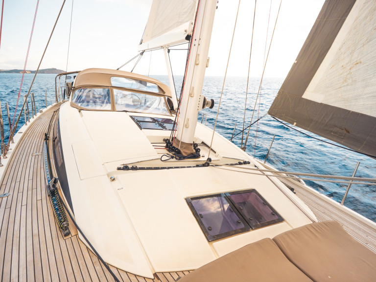 Louer Voilier avec ou sans skipper Jeanneau à Lávrio