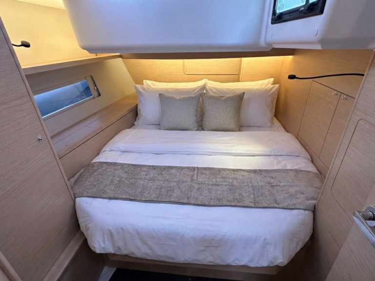 Location bateau Dufour Dufour 470 à Salerne sur Samboat