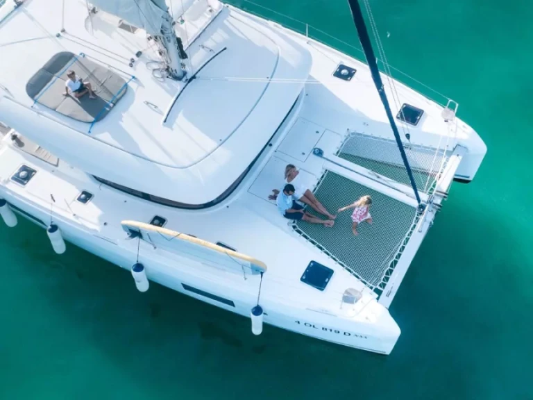 Louer Catamaran avec ou sans skipper Lagoon à San Teodoro