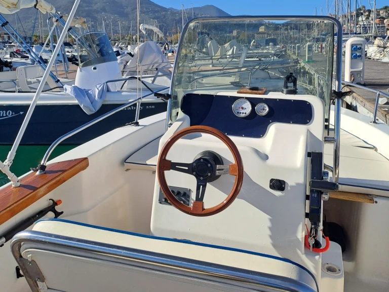 Location Bateau à moteur à La Spezia - Ranieri Azzura