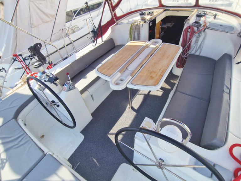 Louez un Bénéteau Oceanis 473 à Kallithéa